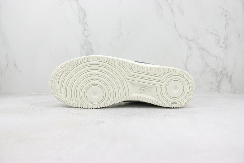 KAWS X AIR FORCE 1 Low