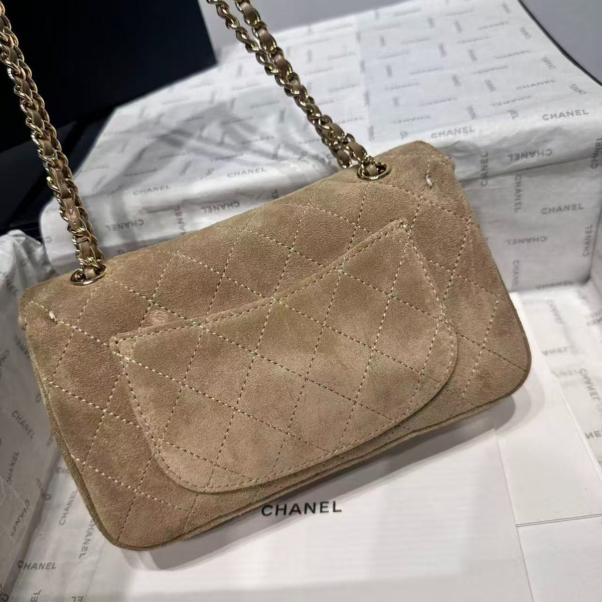 Chanel Classic Double Flap Suede Bege