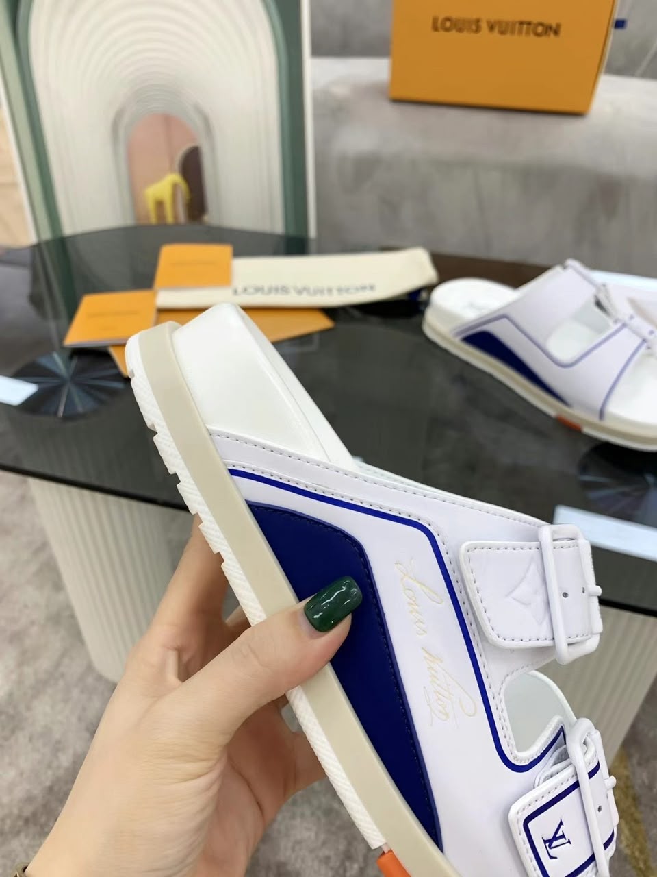 Sandália Louis Vuitton Trainer Mule White / Blue