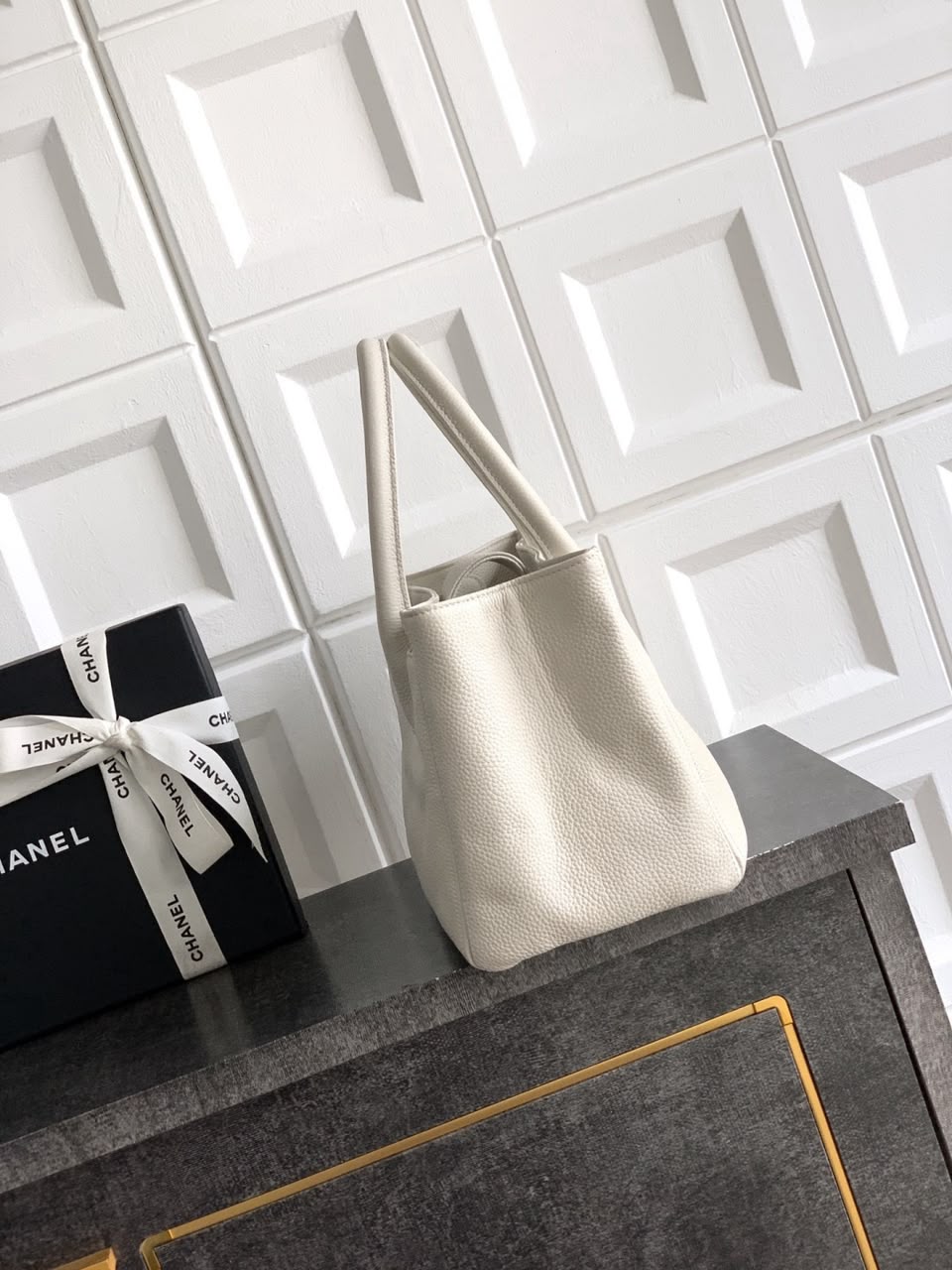Bolsa Chanel Executive Cerf Tote White