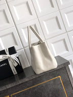 Bolsa Chanel Executive Cerf Tote White