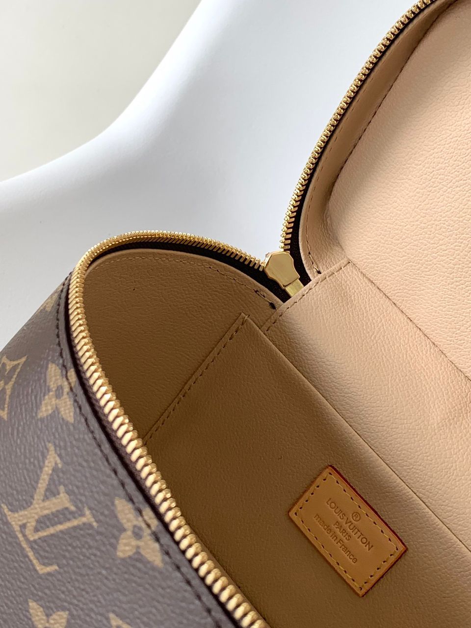 Necessaire Lv  Monogram Bag