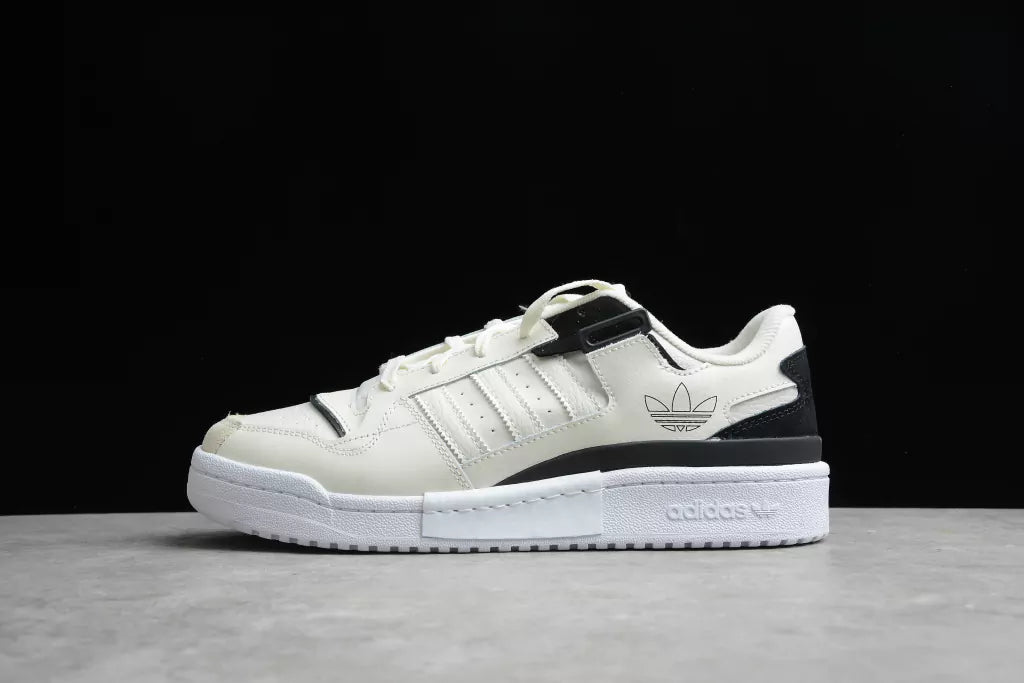 Forum Exhibit Low Cream White Black