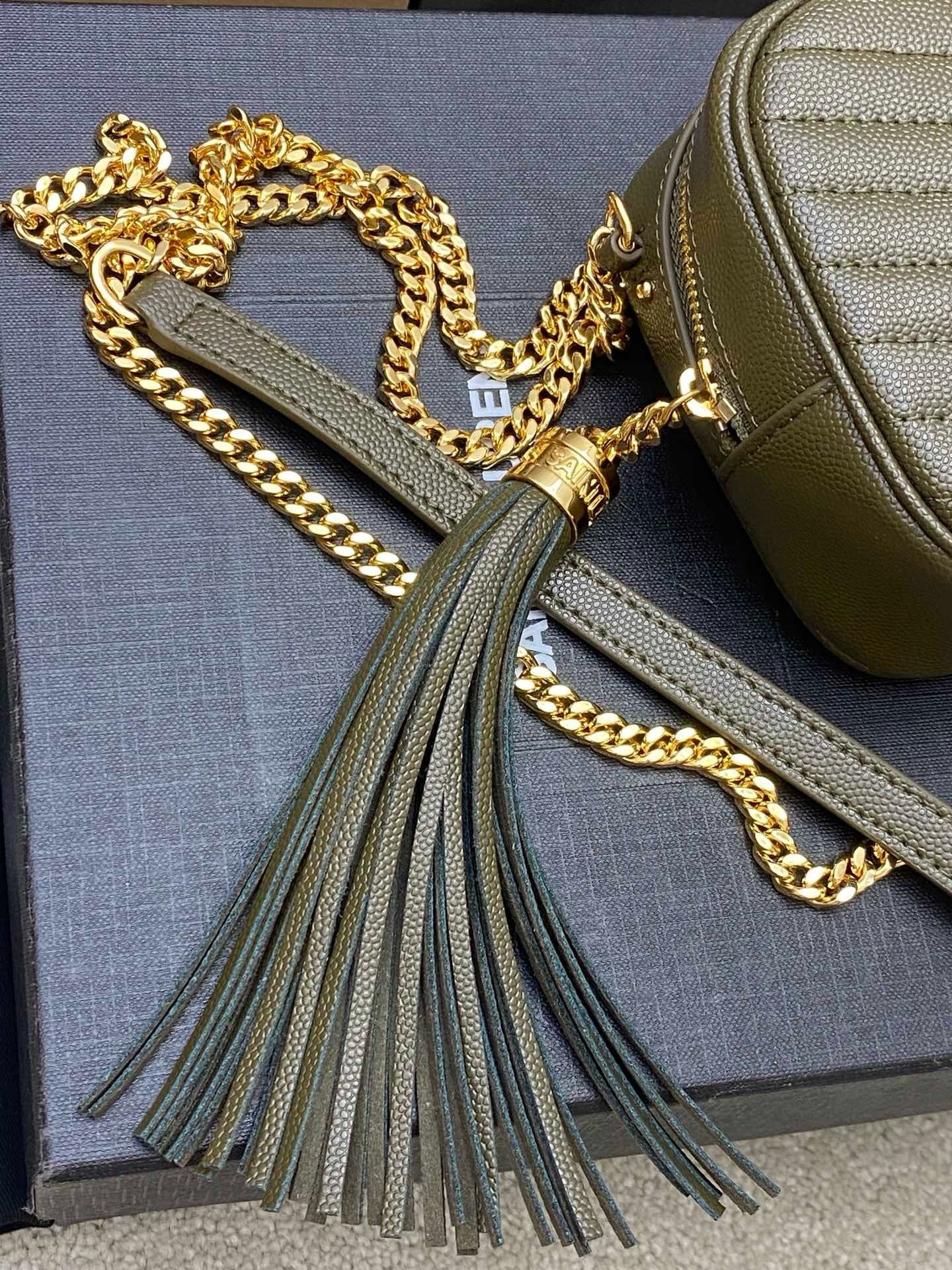 Saint Laurent Lou Camera Bag Olive Green Ferragens Douradas