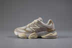 New Balance brown and white infantil.