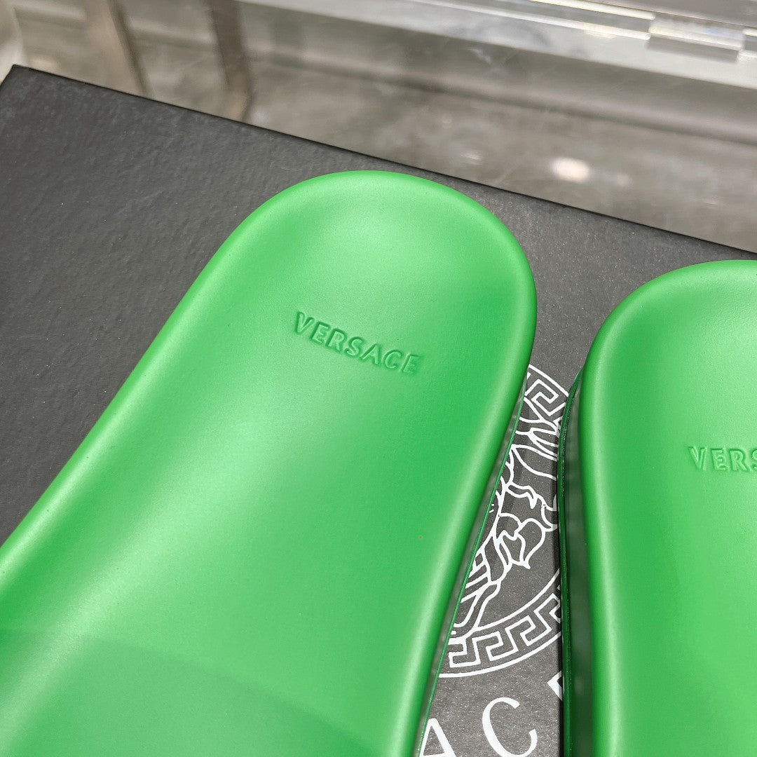 Versace Medusa Slide Borracha Verde.