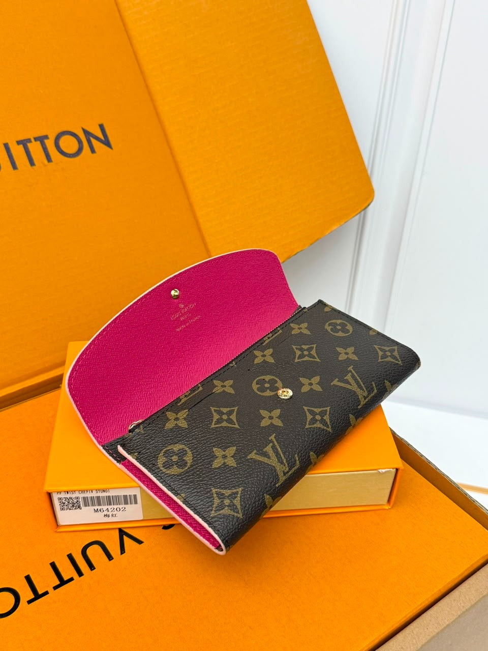 Louis Vuitton Emilie Wallet Monogram Flower