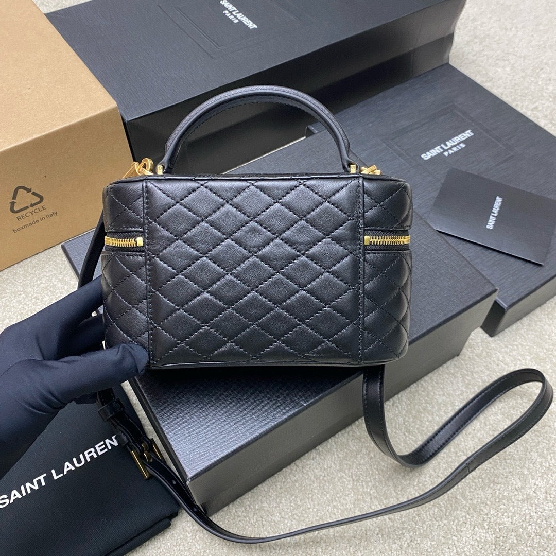 Saint Laurent Gaby Vanity  Black Ferragens Douradas