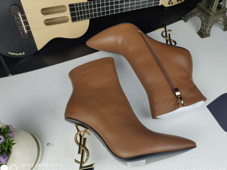 bota de cano curto Saint Laurent brown