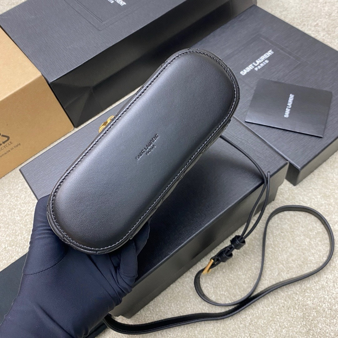 Saint Laurent Gaby Vanity  Black Ferragens Douradas