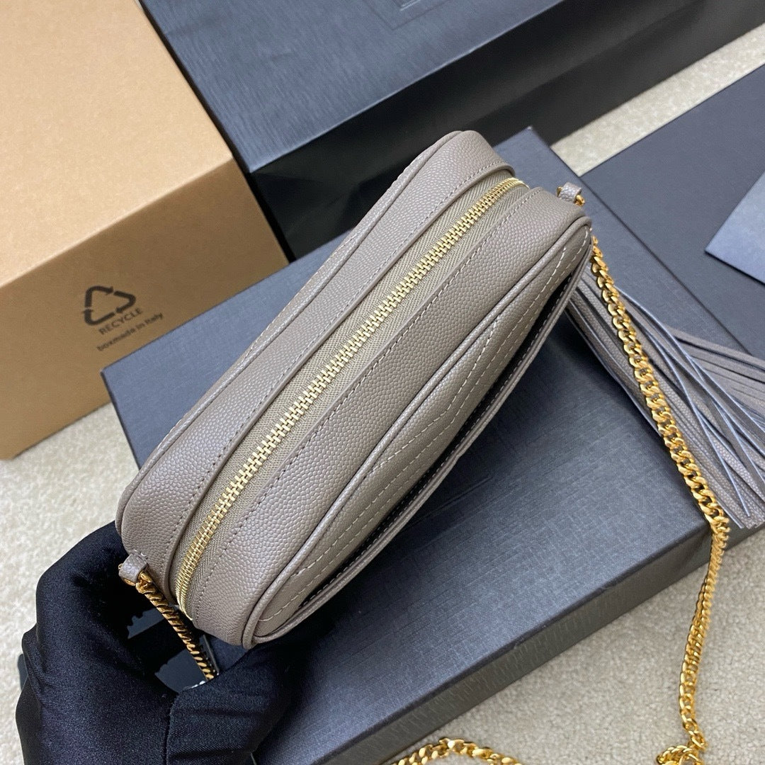 Saint Laurent Lou Camera Bag gray Taupe Ferragens Douradas