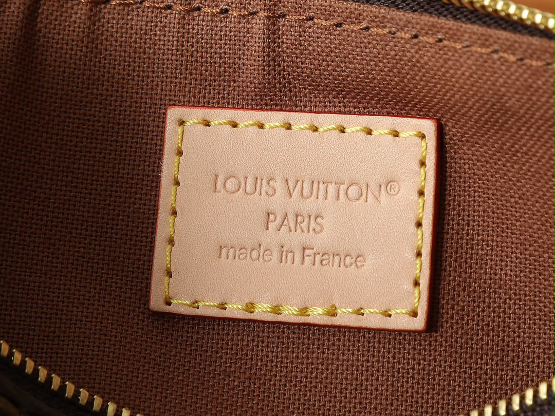 Louis Vuitton Eva Clutch Monogram