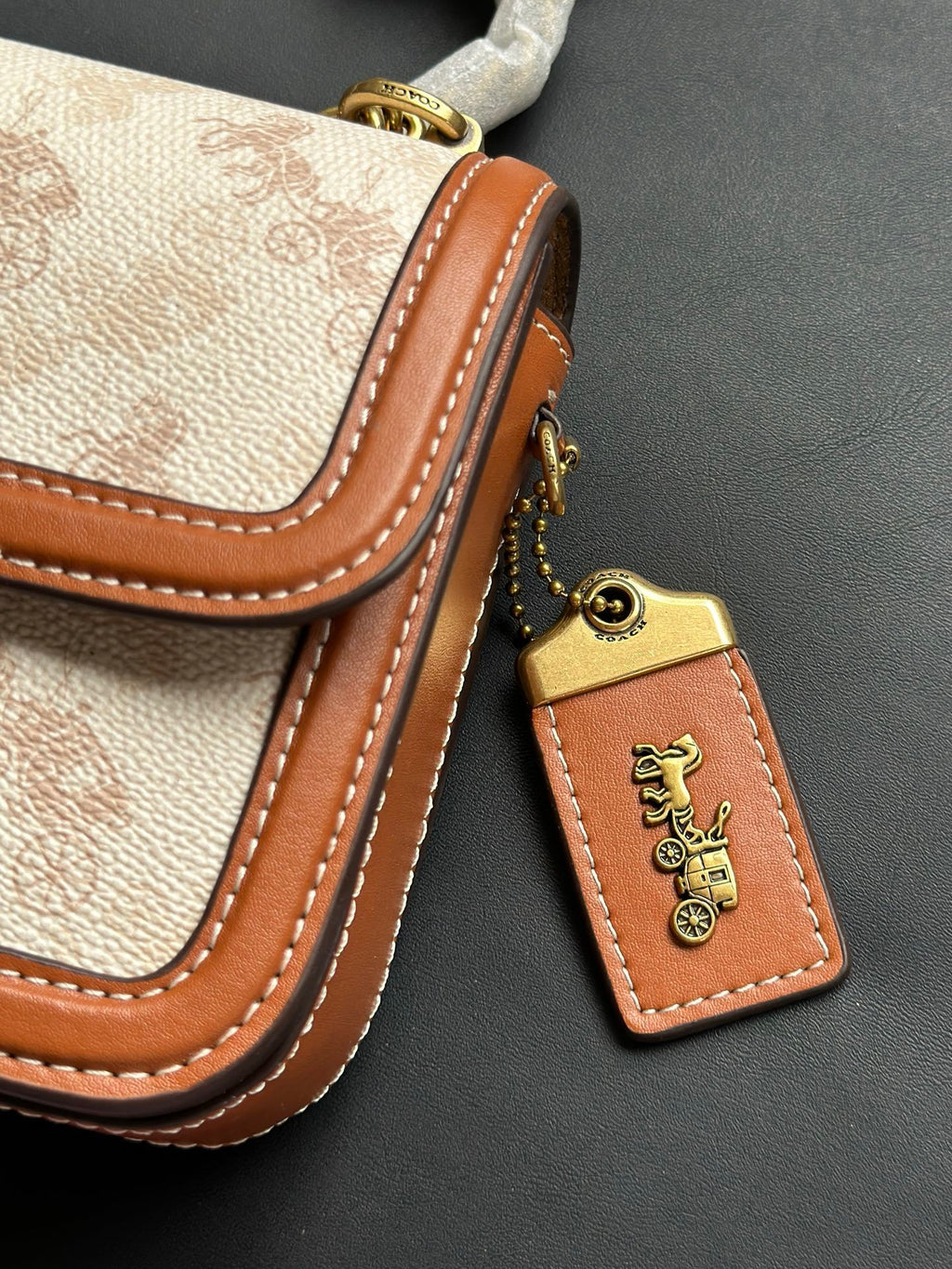 Coach Hero Shoulder Bag Horse & Carriage