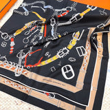 Lenço Hermès Carré 90 "Les Chevaux Déchaînés" Cor Preto Fosco