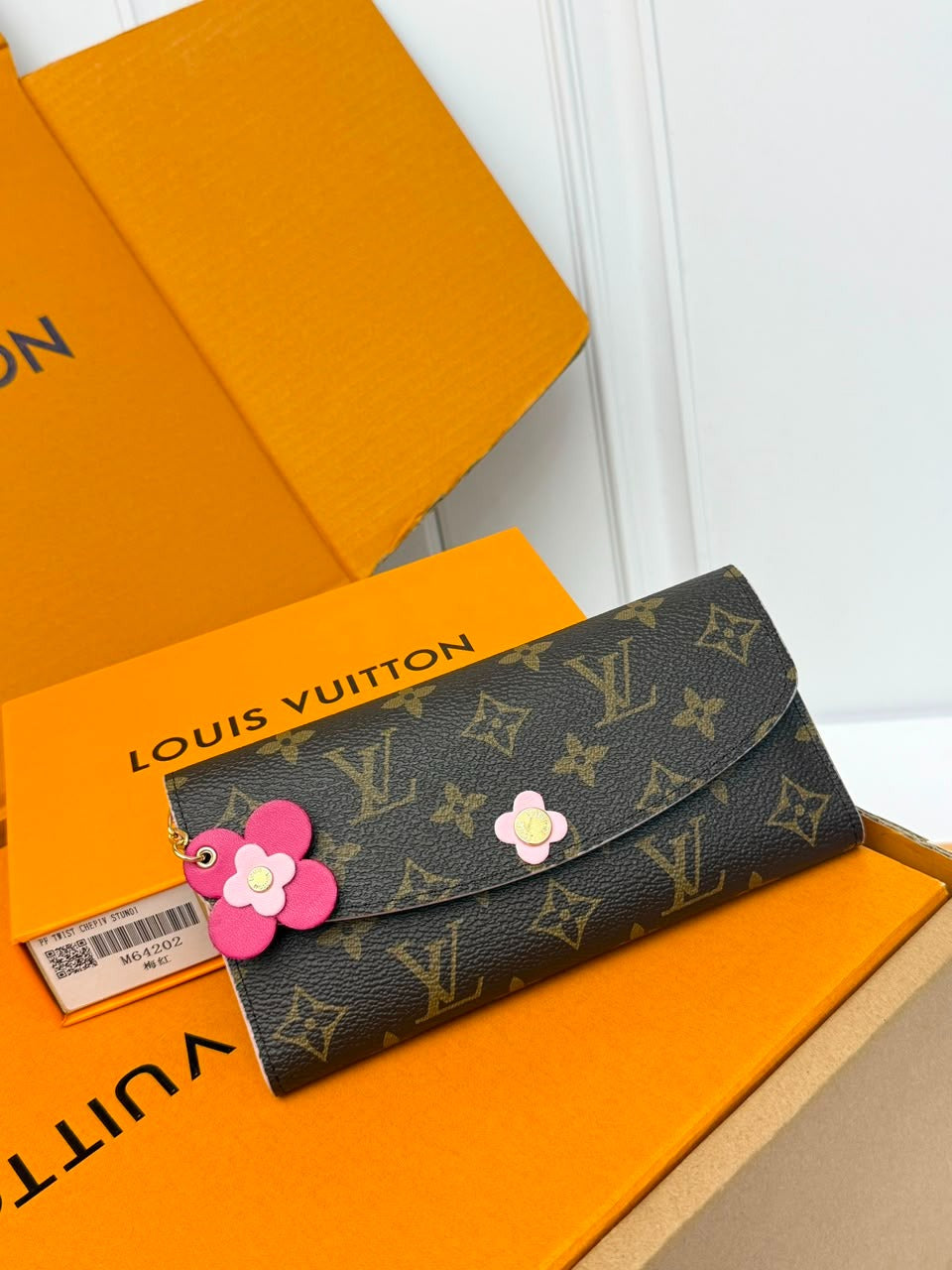 Louis Vuitton Emilie Wallet Monogram Flower