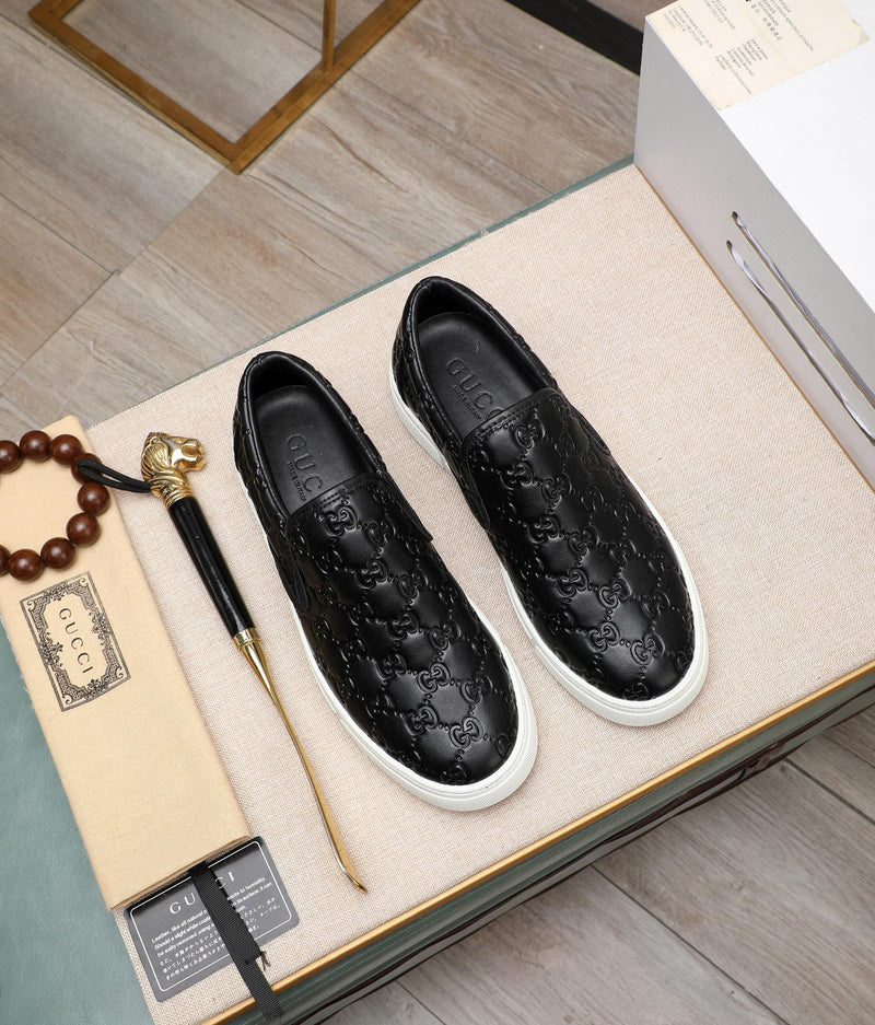 Tênis Gucci Slip On GG Supreme