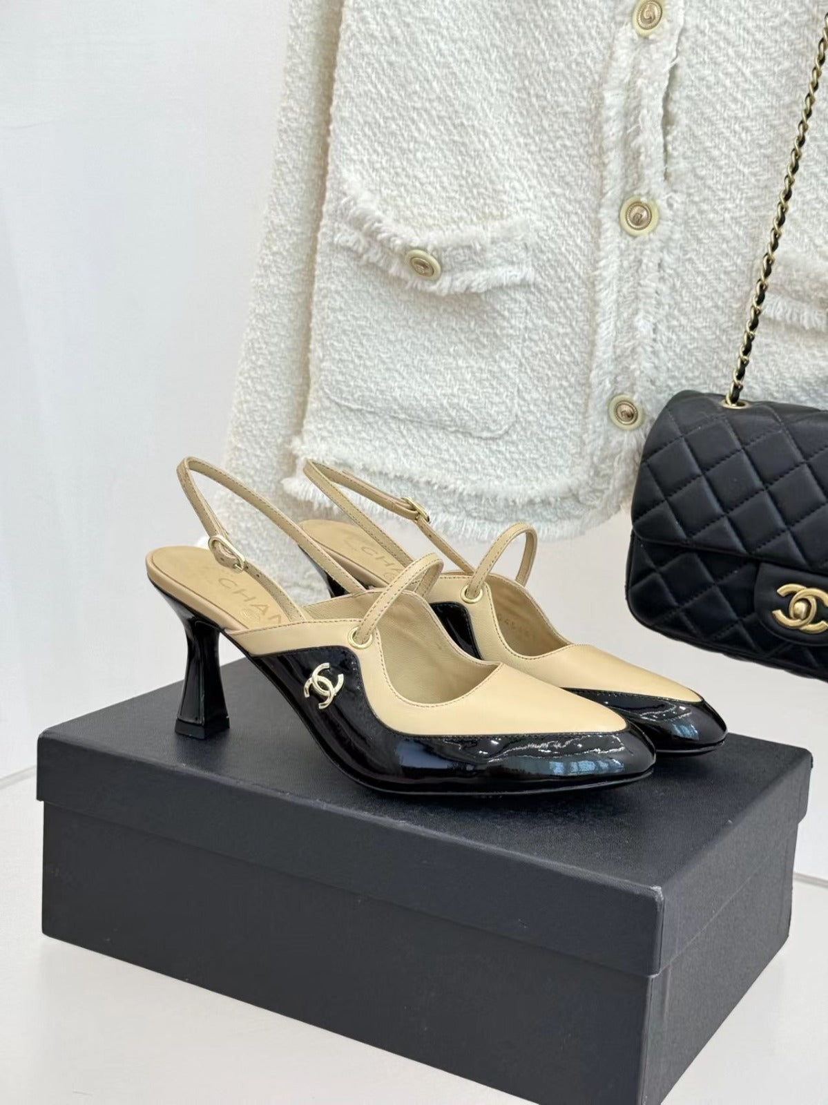 Chanel  Gabrielle Slingback Pumps Black / Beje