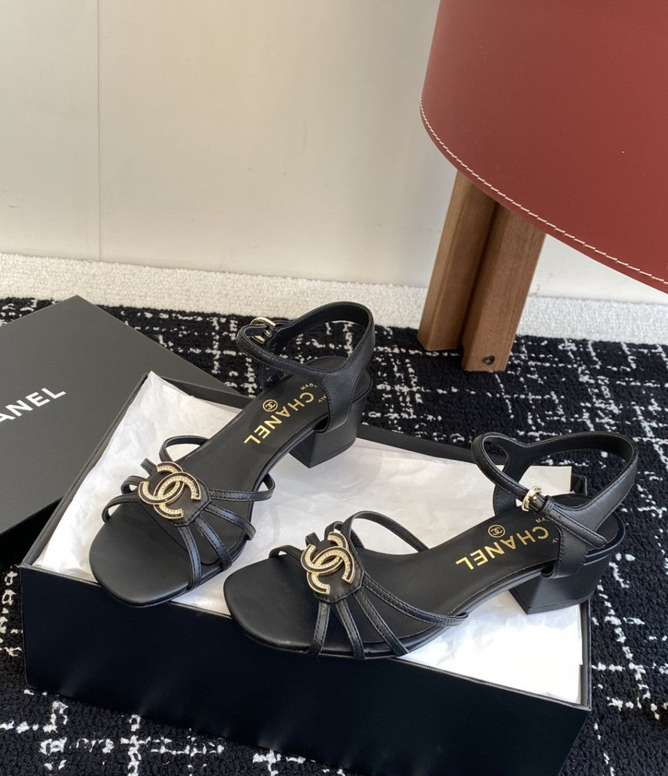 Chanel Interlocking CC Strappy Block Heel Sandal Black. Salto 4,5 cm.