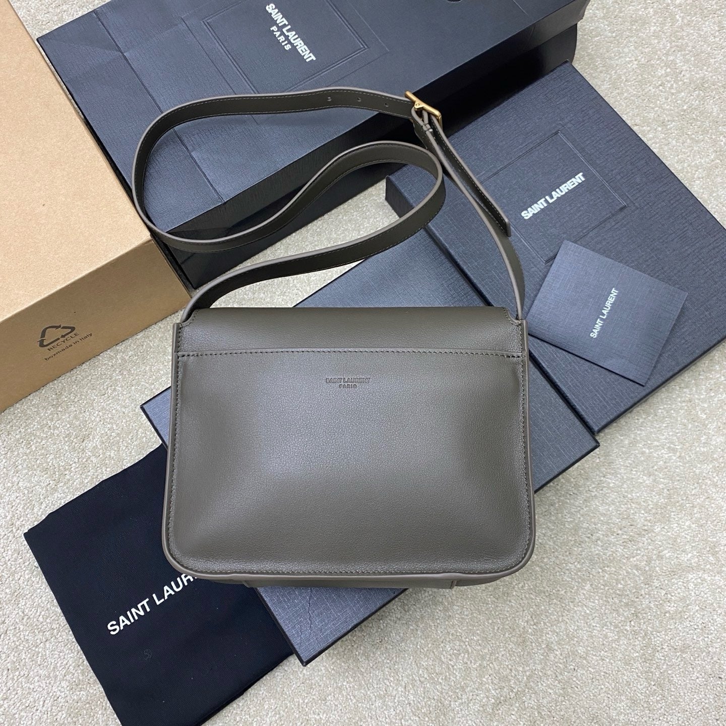 Saint Laurent Niki Saddle Shoulder Bag Taupe Ferragens Douradas