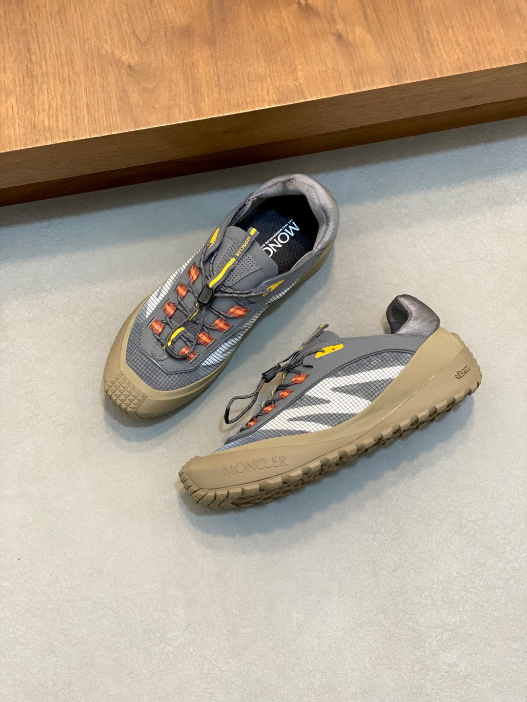 Tênis Moncler Trailgrip LP Grafite / Oliva