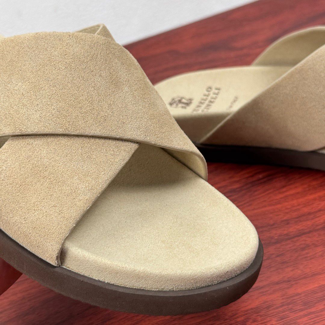 Brunello Cucinelli Slide De Camurça Com Tiras Cruzadas