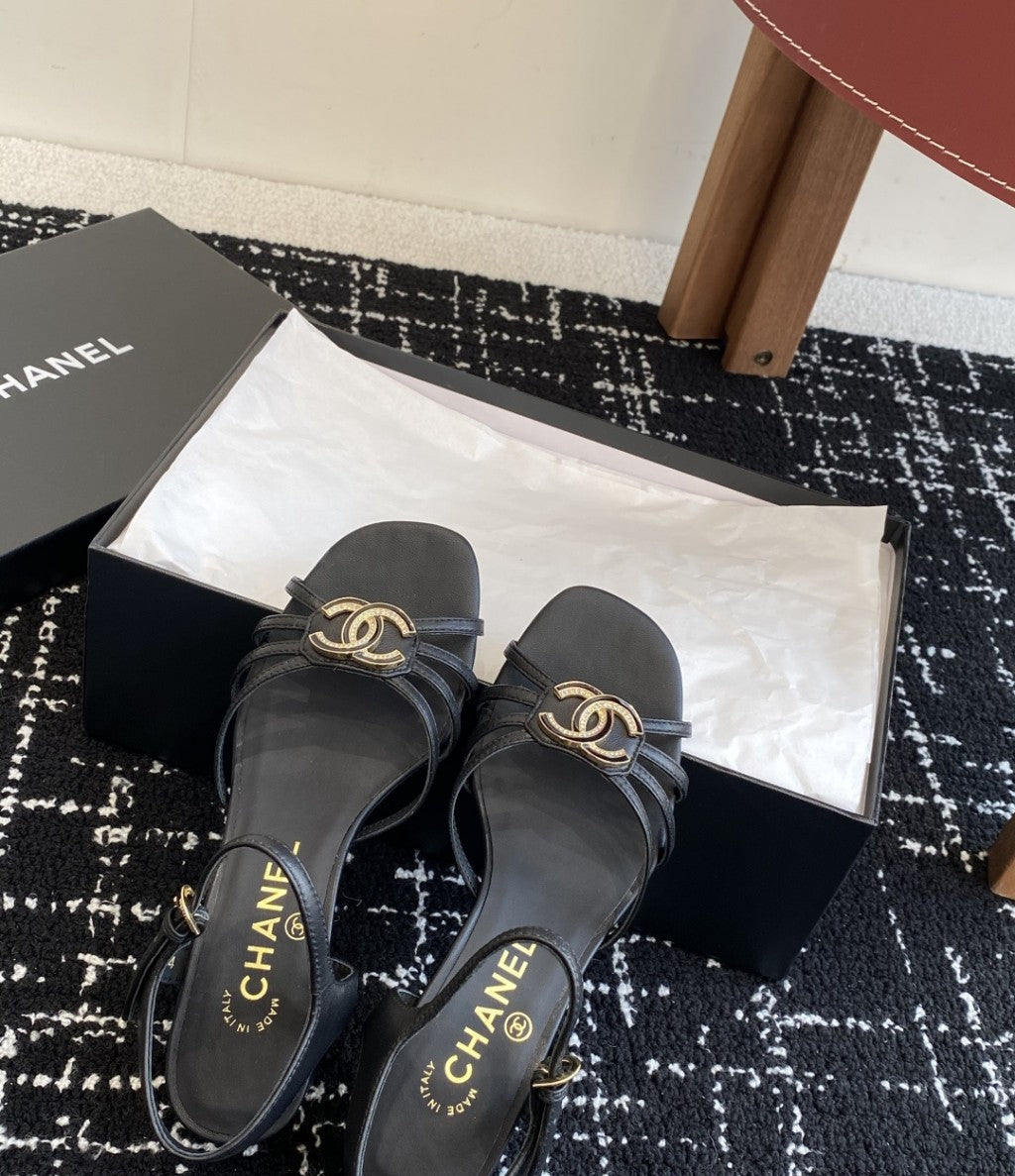 Chanel Interlocking CC Strappy Block Heel Sandal Black. Salto 4,5 cm.