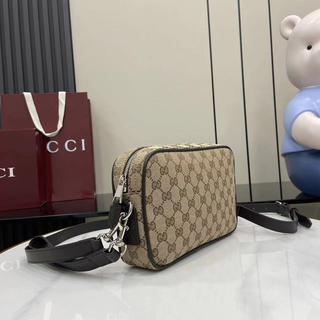 Gucci GG Supreme Small Camera Bag Beje