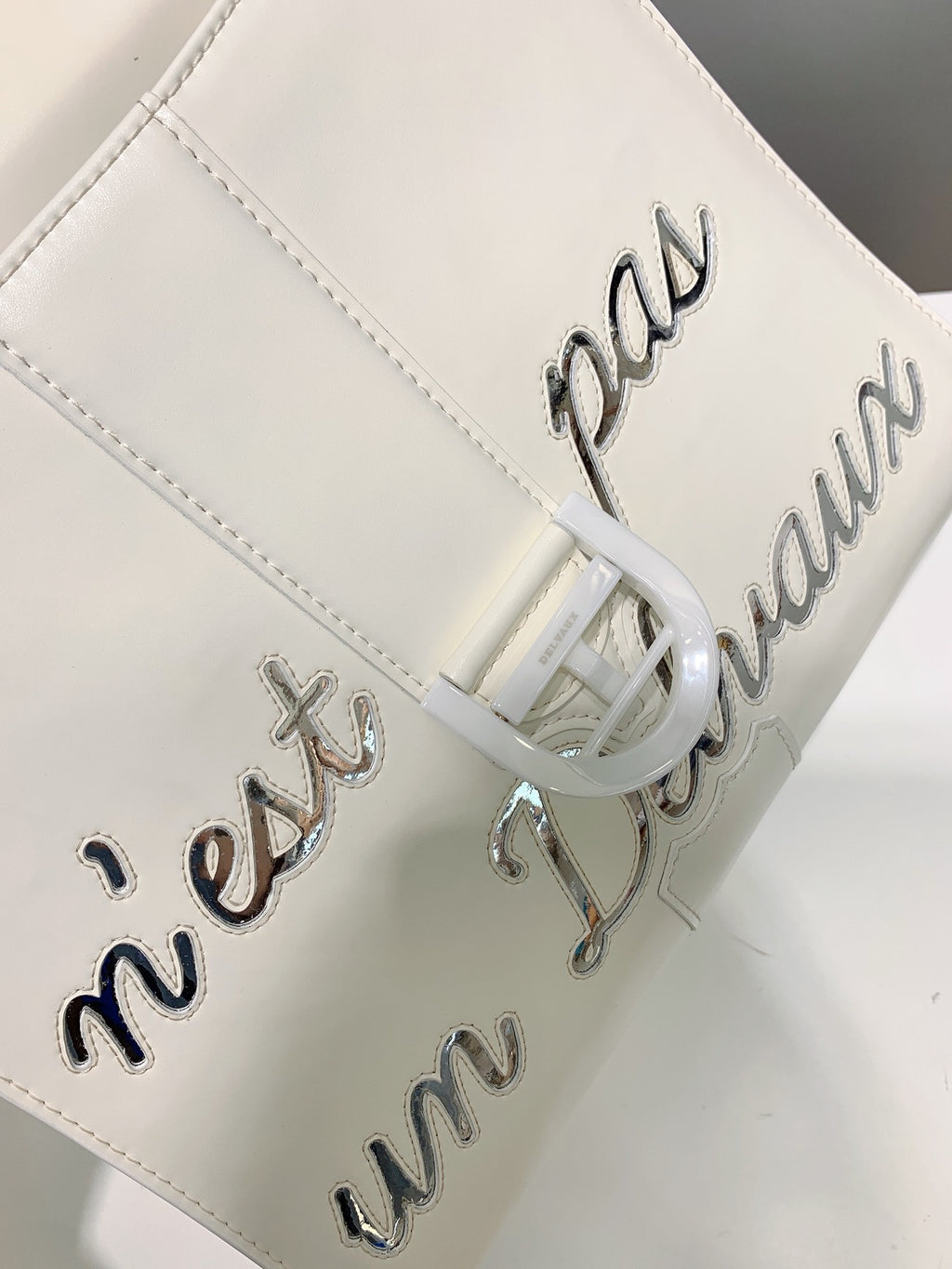 Delvaux Brillant L'Humour Lettering White / Silver
