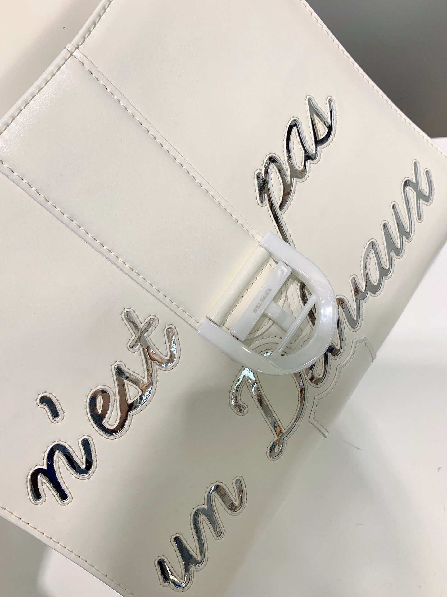 Delvaux Brillant L'Humour Lettering White / Silver