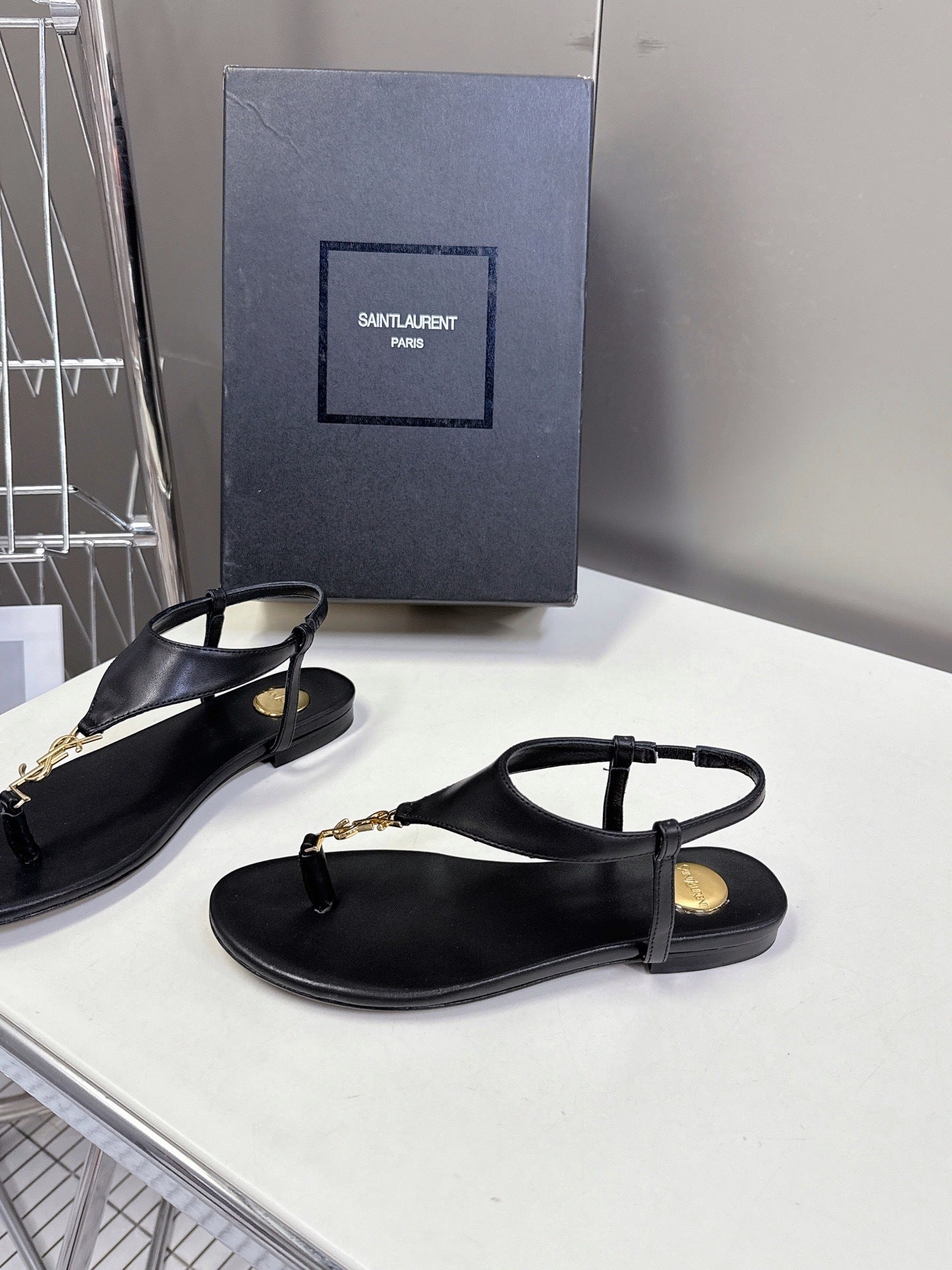 Saint Laurent Sandalia cassandra black