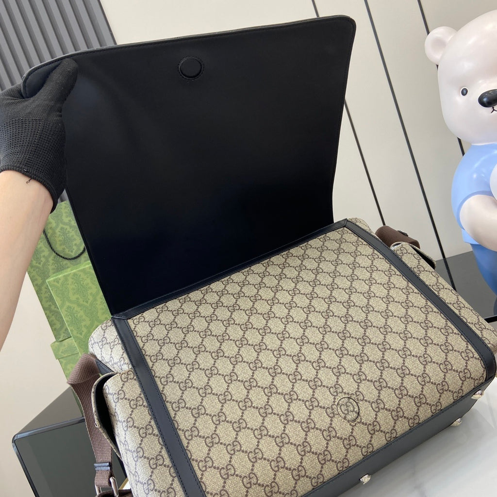 Gucci GG Supreme Diaper Bag Beje