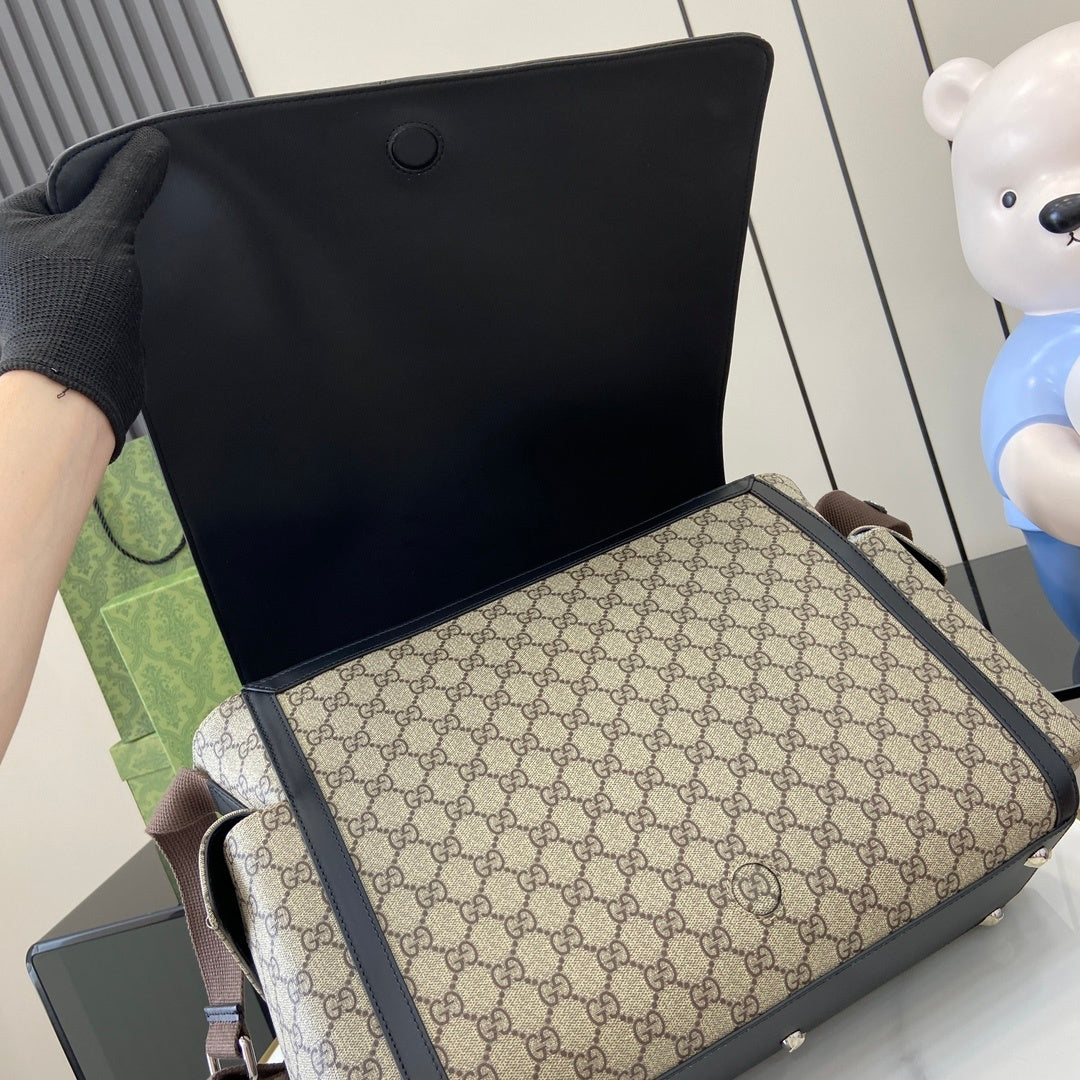 Gucci GG Supreme Diaper Bag Beje