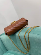 Bolsa GG Marmont Mini Matelassê Chevron Marrom