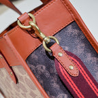 Coach Field Tote 22 Signature Canvas Khaki Ferragens Douradas