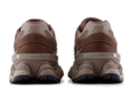 New Balance 9060 cortado Brown