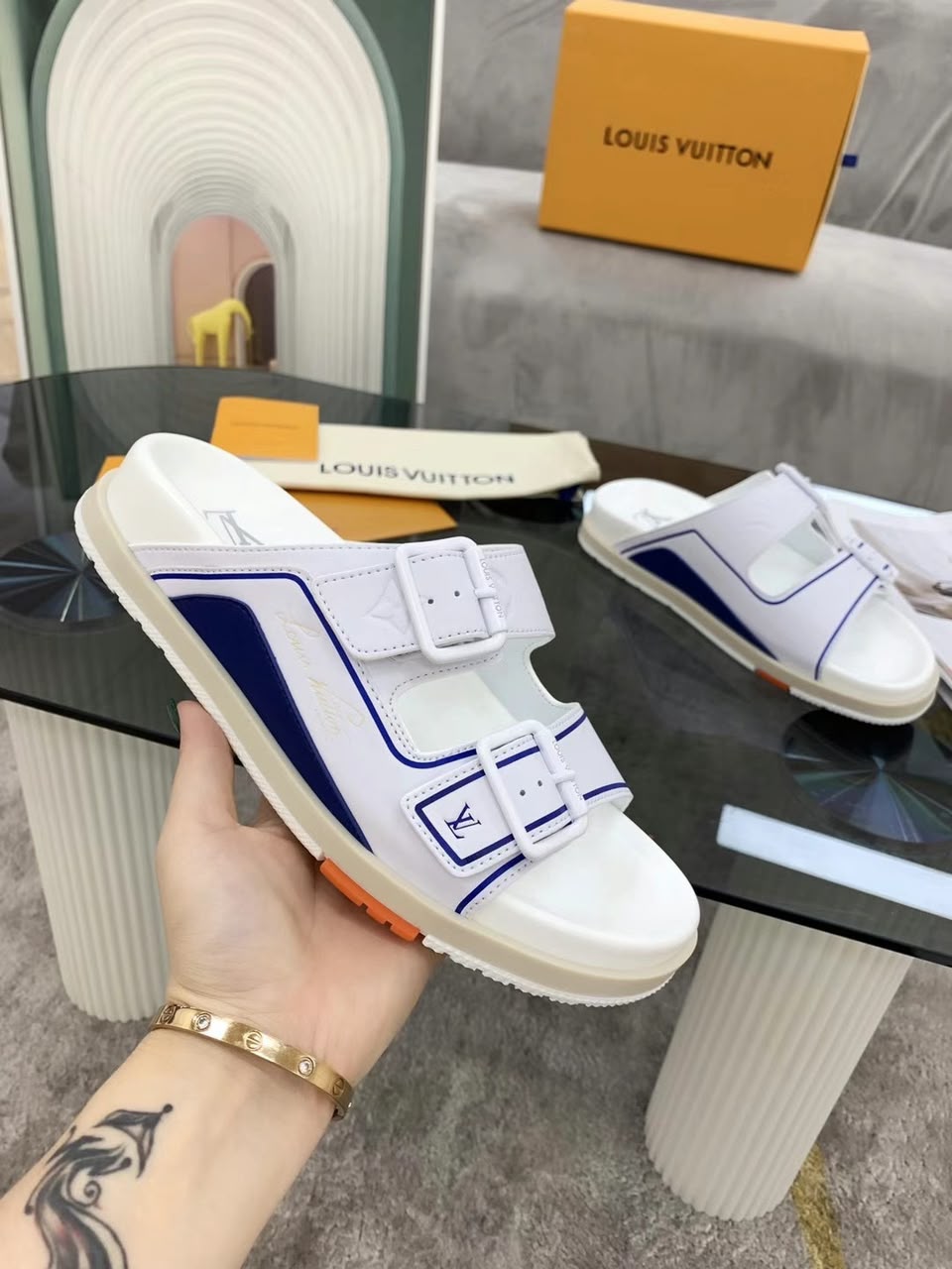 Sandália Louis Vuitton Trainer Mule White / Blue