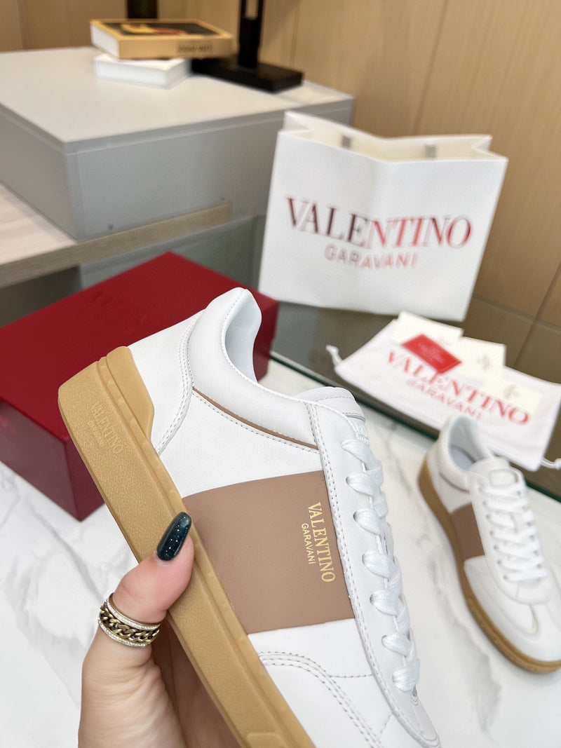 Valentino Garavani Upvillage