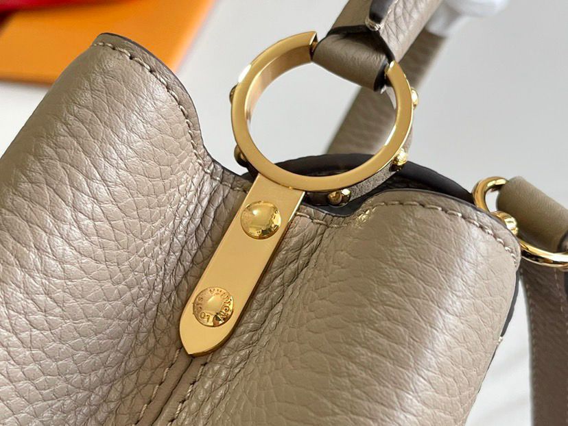 Louis Vuitton Capucines BB