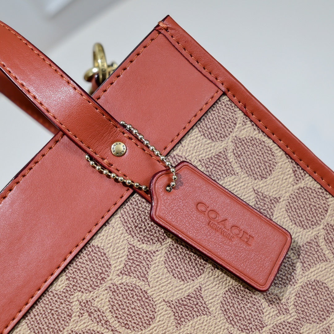 Coach Field Tote 22 Signature Canvas Khaki Ferragens Douradas
