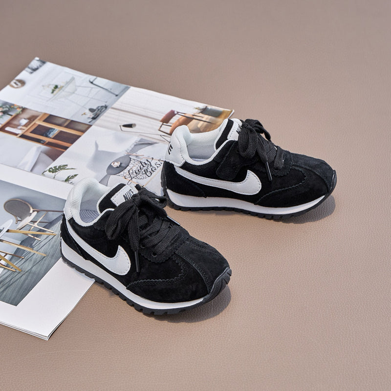 Nike valiant black infantil