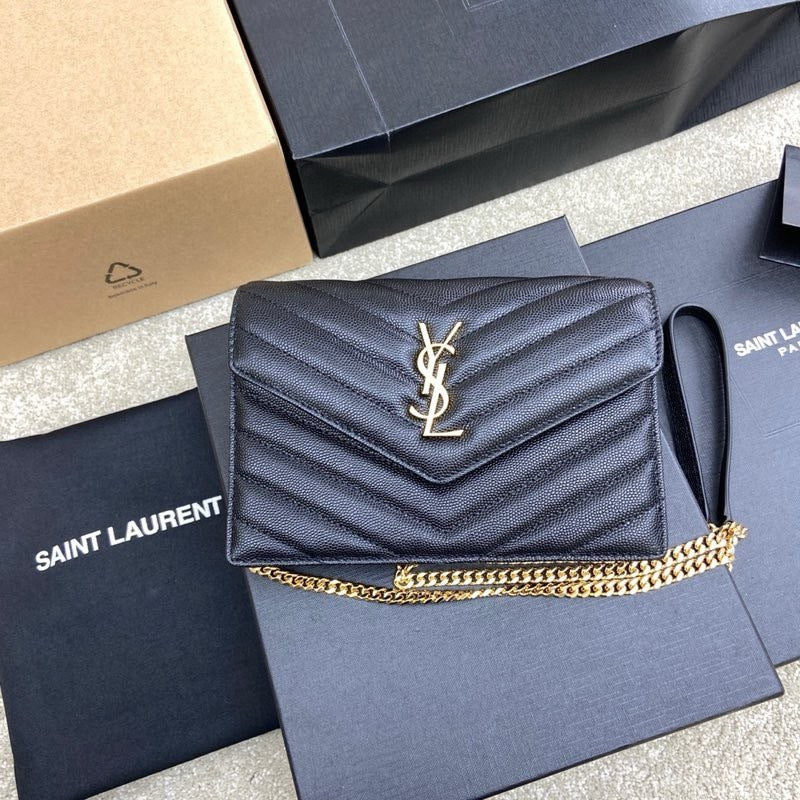 Saint Laurent Shoulder Bag Black Ferragens Douradas