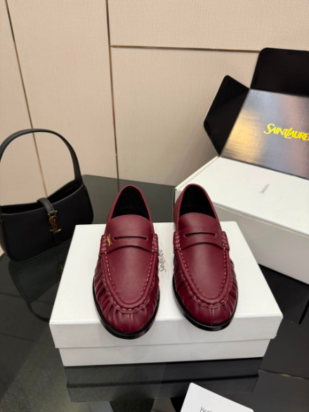 Mocassim YSL bordô