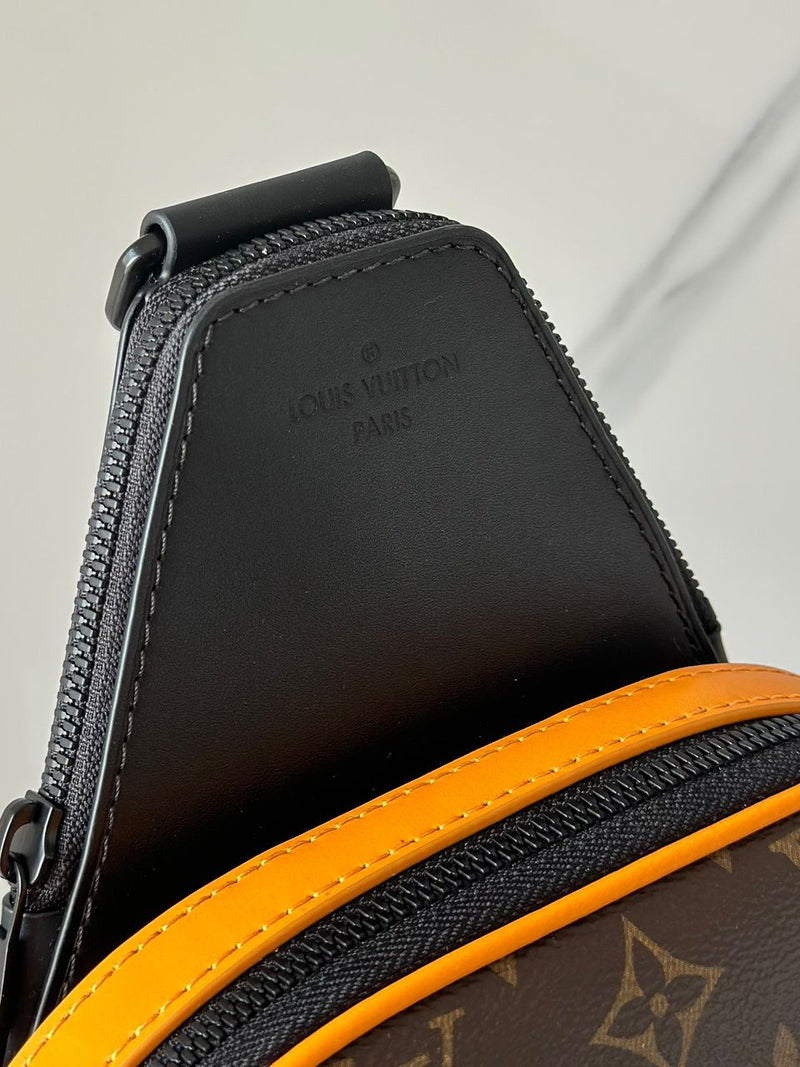 Avenue Sling Bag