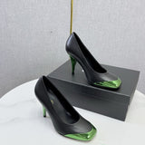 Chanel Square-Toe Cap-Toe Pumps in Black & Metallic Green Leather. Salto 9 cm.