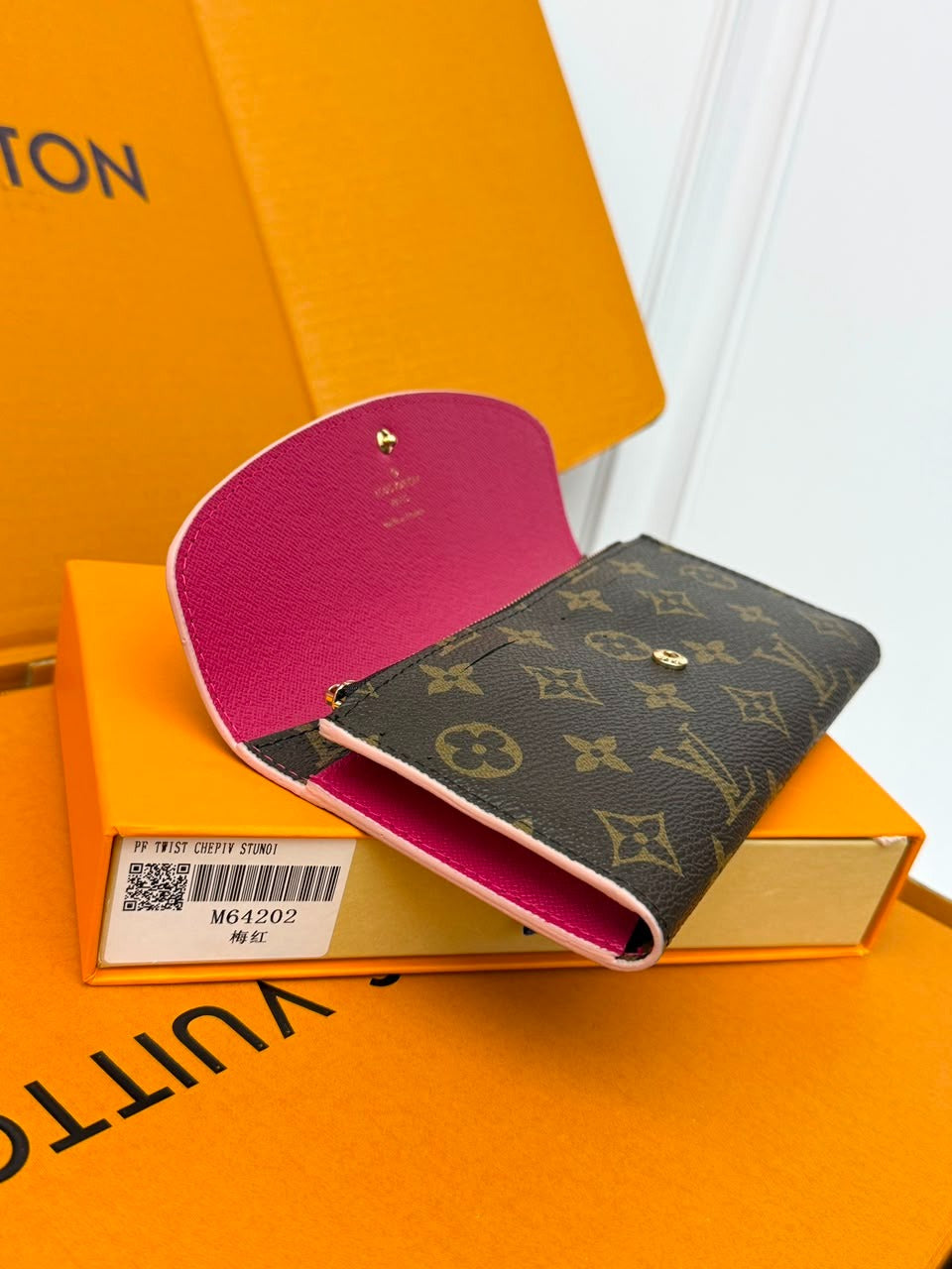 Louis Vuitton Emilie Wallet Monogram Flower