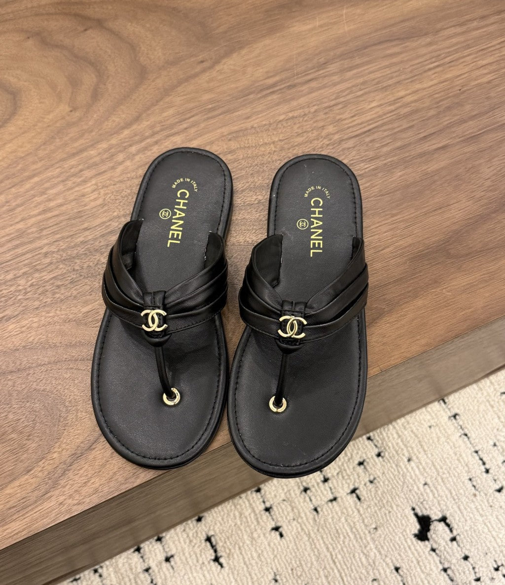 Chanel Thong Sandals Black.