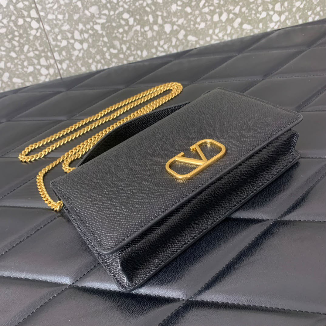 Valentino Garavani VLogo Signature