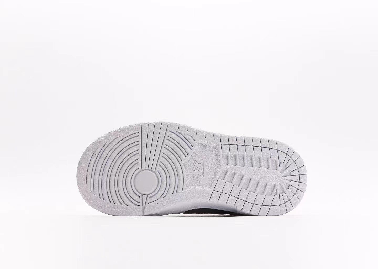 Nike Dunk Low NY vs. NY Infantil