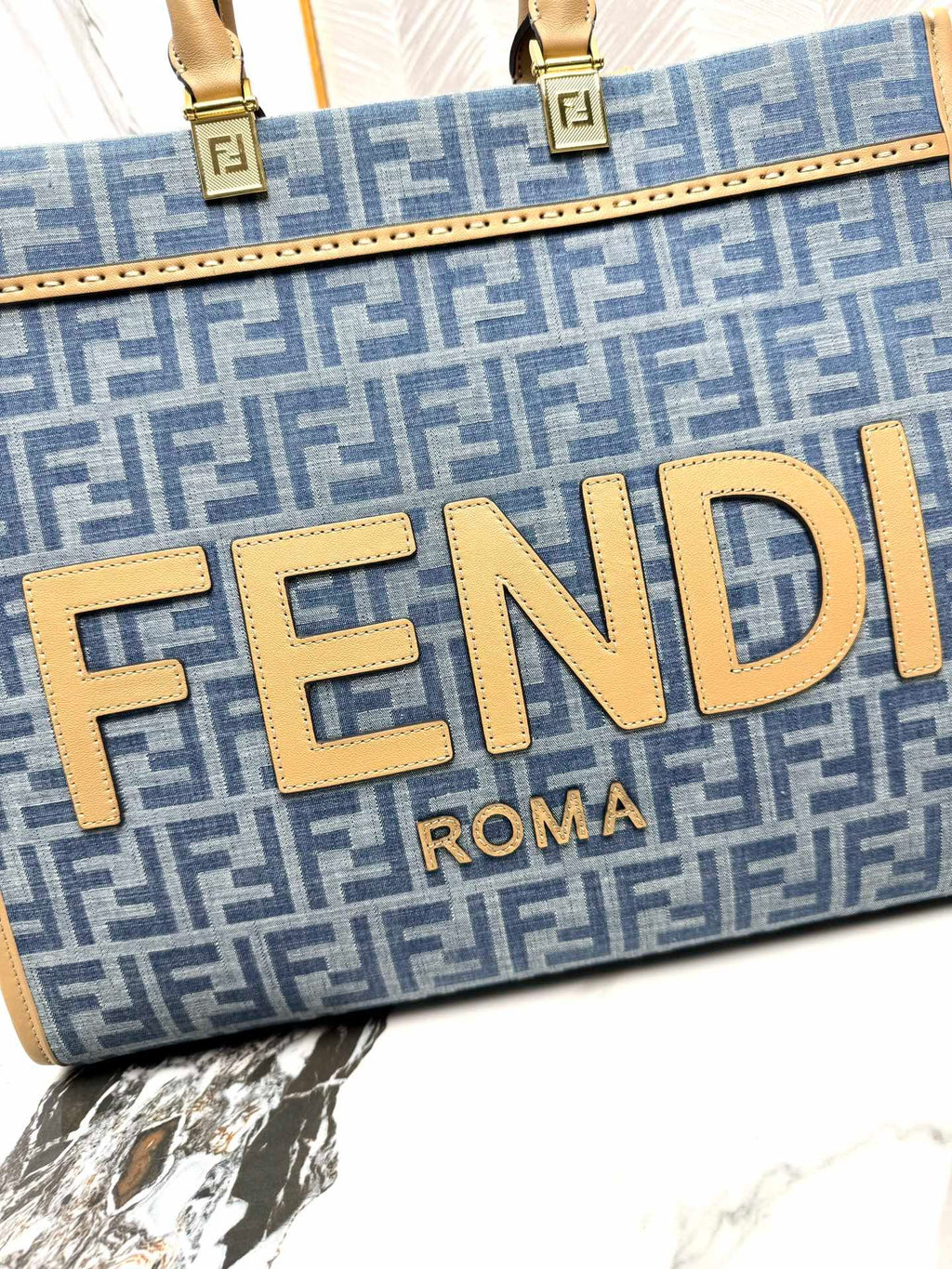 Fendi Sunshine Tote Roma
