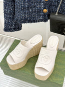 Sandália Interlocking GUCCI